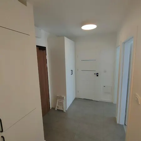 2-bedroom With 2 Free Parking Spots - Tauron Arena