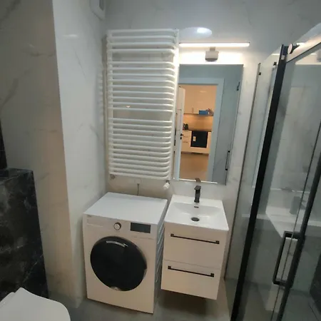 2-bedroom With 2 Free Parking Spots - Tauron Arena Alloggio in famiglia *
