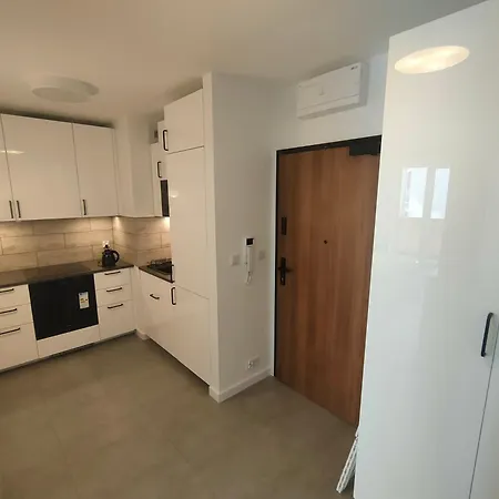 2-bedroom With 2 Free Parking Spots - Tauron Arena