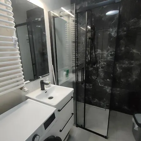 2-bedroom With 2 Free Parking Spots - Tauron Arena منزل للإقامة *